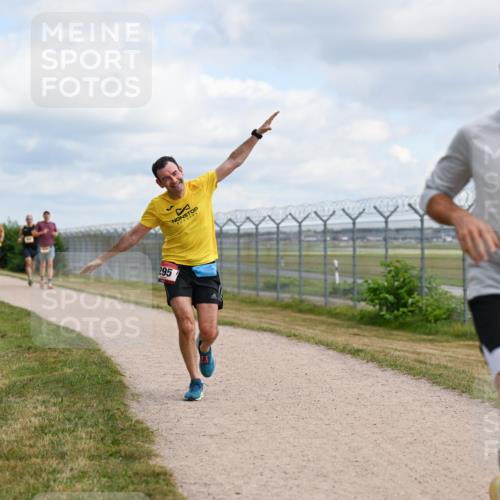 14.09.2025 - Airport Race Dr. Thomas Lammeyer http://msf.ph/oto/8863187 14.09.2025 12:02:45 Laufen 295, 502 meine-sportfotos.de