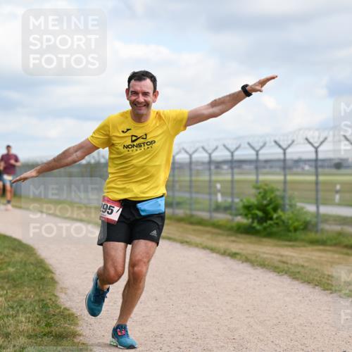 14.09.2025 - Airport Race Dr. Thomas Lammeyer http://msf.ph/oto/8863206 14.09.2025 12:02:46 Laufen 95, 95 meine-sportfotos.de