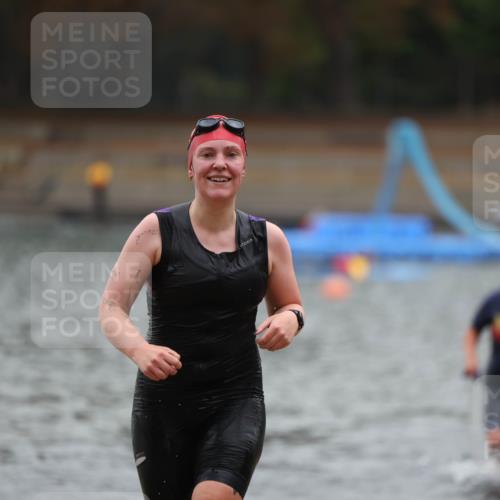 14.09.2025 - Stadtparktriathlon Michael Strokosch http://msf.ph/oto/8863212 14.09.2025 10:15:14 Schwimmen 621, 626, 636, 691, 699, 705 meine-sportfotos.de
