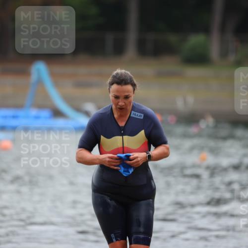 14.09.2025 - Stadtparktriathlon Michael Strokosch http://msf.ph/oto/8863224 14.09.2025 10:15:19 Schwimmen 621, 626, 636, 691 meine-sportfotos.de