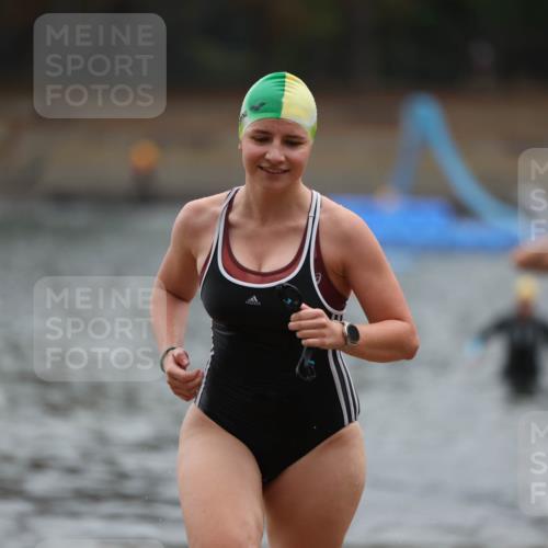 14.09.2025 - Stadtparktriathlon Michael Strokosch http://msf.ph/oto/8863250 14.09.2025 10:15:59 Schwimmen 631, 668 meine-sportfotos.de