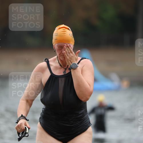 14.09.2025 - Stadtparktriathlon Michael Strokosch http://msf.ph/oto/8863260 14.09.2025 10:16:04 Schwimmen 631, 671 meine-sportfotos.de
