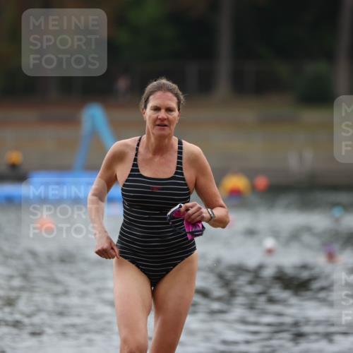 14.09.2025 - Stadtparktriathlon Michael Strokosch http://msf.ph/oto/8863298 14.09.2025 10:17:16 Schwimmen 701 meine-sportfotos.de