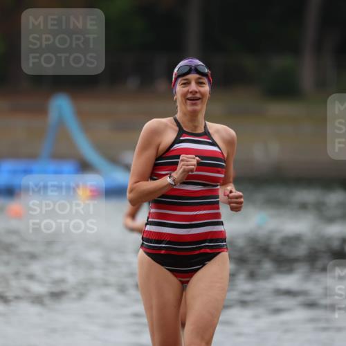 14.09.2025 - Stadtparktriathlon Michael Strokosch http://msf.ph/oto/8863314 14.09.2025 10:17:37 Schwimmen 643, 686 meine-sportfotos.de