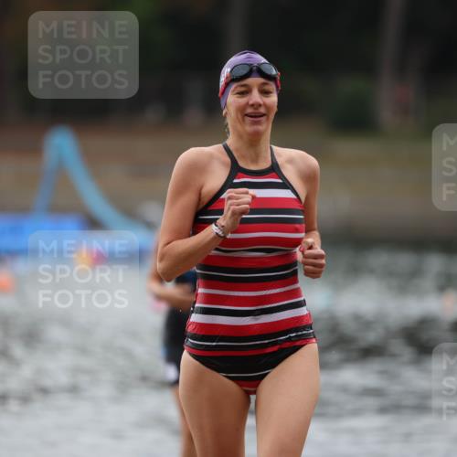 14.09.2025 - Stadtparktriathlon Michael Strokosch http://msf.ph/oto/8863318 14.09.2025 10:17:38 Schwimmen 643, 686 meine-sportfotos.de