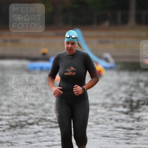 14.09.2025 - Stadtparktriathlon Michael Strokosch http://msf.ph/oto/8863380 14.09.2025 10:18:22 Schwimmen 638, 655 meine-sportfotos.de