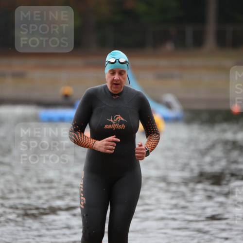 14.09.2025 - Stadtparktriathlon Michael Strokosch http://msf.ph/oto/8863381 14.09.2025 10:18:23 Schwimmen 638 meine-sportfotos.de