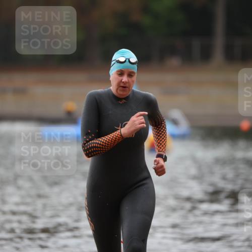 14.09.2025 - Stadtparktriathlon Michael Strokosch http://msf.ph/oto/8863383 14.09.2025 10:18:23 Schwimmen 638 meine-sportfotos.de