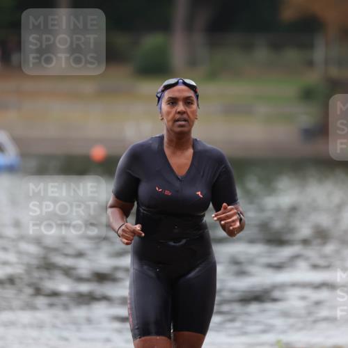 14.09.2025 - Stadtparktriathlon Michael Strokosch http://msf.ph/oto/8863393 14.09.2025 10:19:15 Schwimmen 692 meine-sportfotos.de