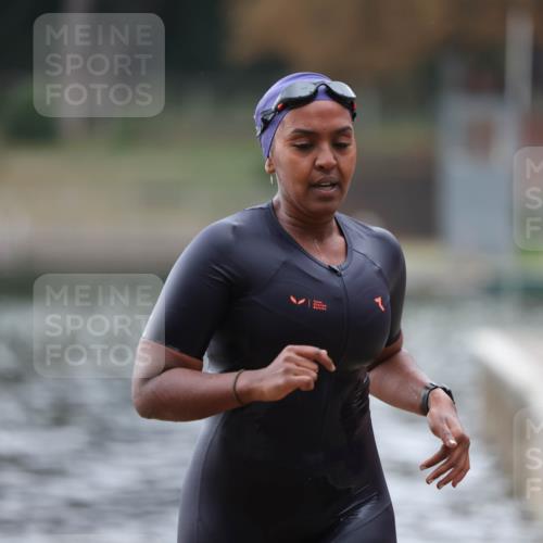 14.09.2025 - Stadtparktriathlon Michael Strokosch http://msf.ph/oto/8863398 14.09.2025 10:19:17 Schwimmen 692 meine-sportfotos.de