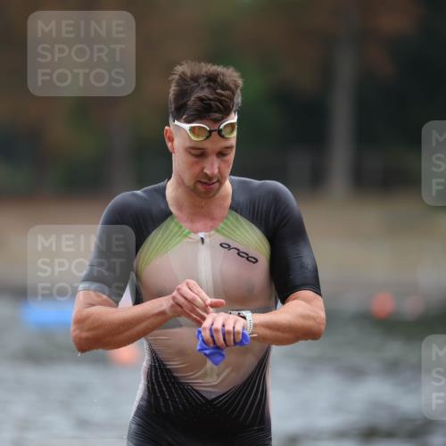 14.09.2025 - Stadtparktriathlon Michael Strokosch http://msf.ph/oto/8863402 14.09.2025 10:27:29 Schwimmen 763 meine-sportfotos.de