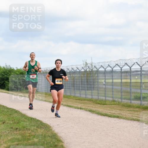 14.09.2025 - Airport Race Dr. Thomas Lammeyer http://msf.ph/oto/8863428 14.09.2025 12:03:03 Laufen 44, 4166 meine-sportfotos.de