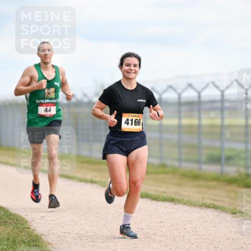 14.09.2025 - Airport Race Dr. Thomas Lammeyer http://msf.ph/oto/8863443 14.09.2025 12:03:05 Laufen 44, 4166 meine-sportfotos.de
