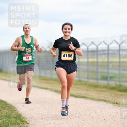 14.09.2025 - Airport Race Dr. Thomas Lammeyer http://msf.ph/oto/8863446 14.09.2025 12:03:05 Laufen 44, 4166 meine-sportfotos.de