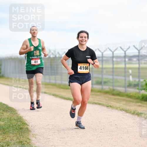 14.09.2025 - Airport Race Dr. Thomas Lammeyer http://msf.ph/oto/8863456 14.09.2025 12:03:05 Laufen 44, 4166 meine-sportfotos.de