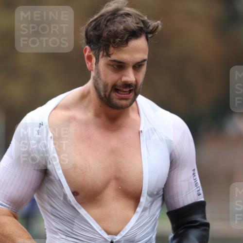 14.09.2025 - Stadtparktriathlon Michael Strokosch http://msf.ph/oto/8863466 14.09.2025 10:29:13 Schwimmen 735, 793 meine-sportfotos.de