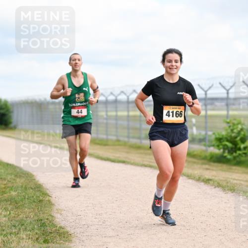 14.09.2025 - Airport Race Dr. Thomas Lammeyer http://msf.ph/oto/8863473 14.09.2025 12:03:06 Laufen 44, 4166 meine-sportfotos.de