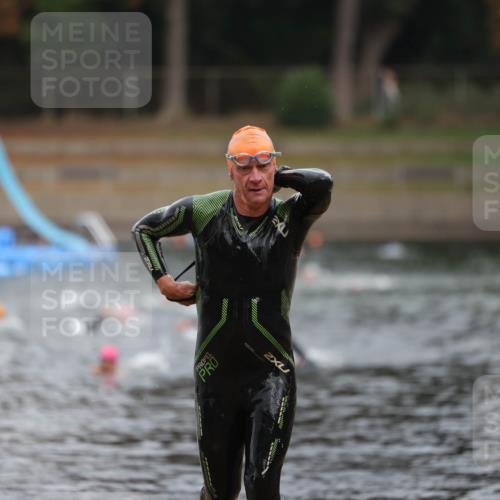 14.09.2025 - Stadtparktriathlon Michael Strokosch http://msf.ph/oto/8863480 14.09.2025 10:30:06 Schwimmen 783 meine-sportfotos.de