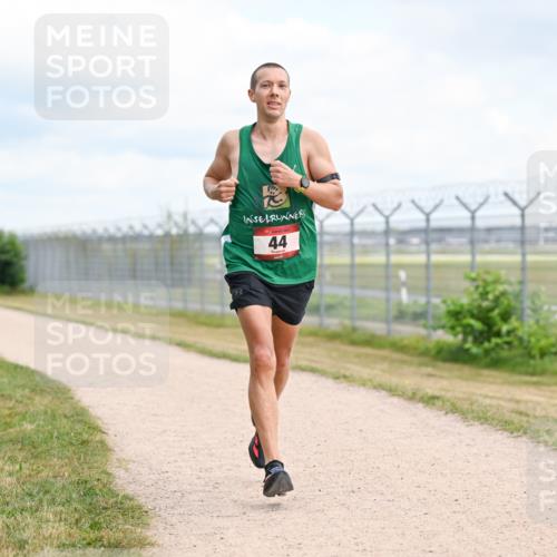 14.09.2025 - Airport Race Dr. Thomas Lammeyer http://msf.ph/oto/8863485 14.09.2025 12:03:07 Laufen 44 meine-sportfotos.de