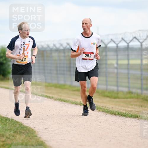 14.09.2025 - Airport Race Dr. Thomas Lammeyer http://msf.ph/oto/8863502 14.09.2025 12:03:13 Laufen 20, 33, 252 meine-sportfotos.de