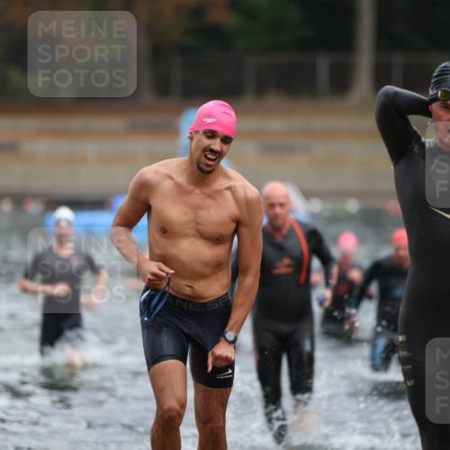14.09.2025 - Stadtparktriathlon Michael Strokosch http://msf.ph/oto/8863518 14.09.2025 10:30:25 Schwimmen 752, 761, 769, 777, 798 meine-sportfotos.de