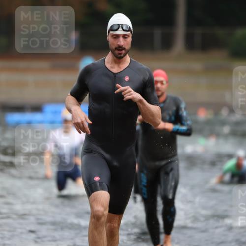 14.09.2025 - Stadtparktriathlon Michael Strokosch http://msf.ph/oto/8863540 14.09.2025 10:30:33 Schwimmen 727, 743, 752, 767, 769, 770, 798 meine-sportfotos.de