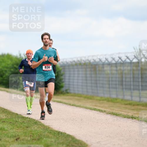 14.09.2025 - Airport Race Dr. Thomas Lammeyer http://msf.ph/oto/8863559 14.09.2025 12:03:24 Laufen 94, 836 meine-sportfotos.de