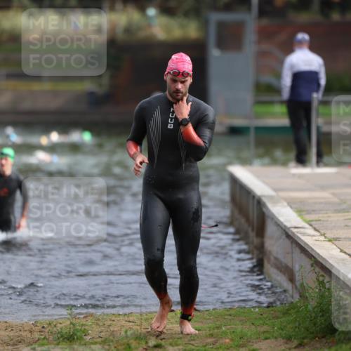 14.09.2025 - Stadtparktriathlon Michael Strokosch http://msf.ph/oto/8863583 14.09.2025 10:31:01 Schwimmen 766, 788, 813 meine-sportfotos.de
