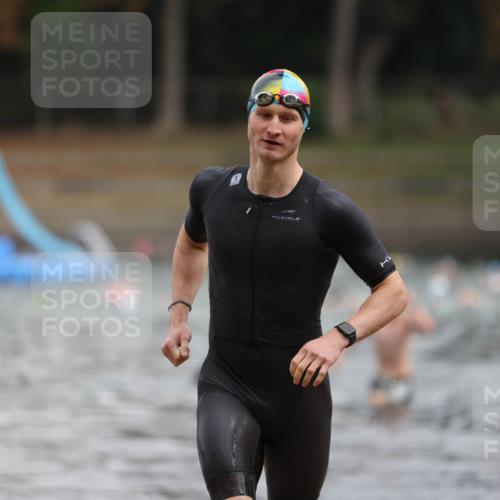 14.09.2025 - Stadtparktriathlon Michael Strokosch http://msf.ph/oto/8863613 14.09.2025 10:31:34 Schwimmen 764 meine-sportfotos.de