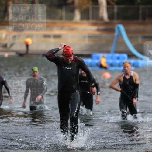 14.09.2025 - Stadtparktriathlon Michael Strokosch http://msf.ph/oto/8863670 14.09.2025 10:32:15 Schwimmen 732, 748, 753, 758, 759, 796 meine-sportfotos.de