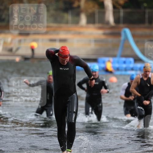 14.09.2025 - Stadtparktriathlon Michael Strokosch http://msf.ph/oto/8863673 14.09.2025 10:32:16 Schwimmen 732, 748, 753, 758, 759, 782, 796, 800 meine-sportfotos.de