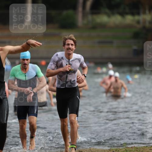 14.09.2025 - Stadtparktriathlon Michael Strokosch http://msf.ph/oto/8863694 14.09.2025 10:32:23 Schwimmen 732, 748, 753, 758, 759, 780, 782, 785, 796, 799, 800 meine-sportfotos.de
