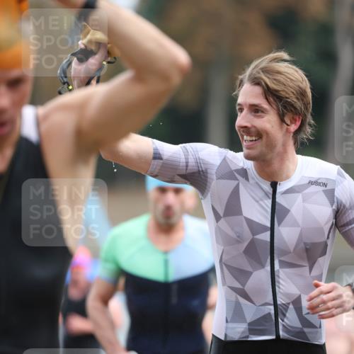 14.09.2025 - Stadtparktriathlon Michael Strokosch http://msf.ph/oto/8863705 14.09.2025 10:32:27 Schwimmen 732, 740, 748, 758, 759, 780, 782, 785, 796, 799, 800, 801, 815 meine-sportfotos.de