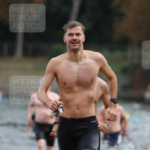14.09.2025 - Stadtparktriathlon Michael Strokosch http://msf.ph/oto/8863736 14.09.2025 10:32:42 Schwimmen 723, 736, 740, 762, 776, 781, 815, 816 meine-sportfotos.de