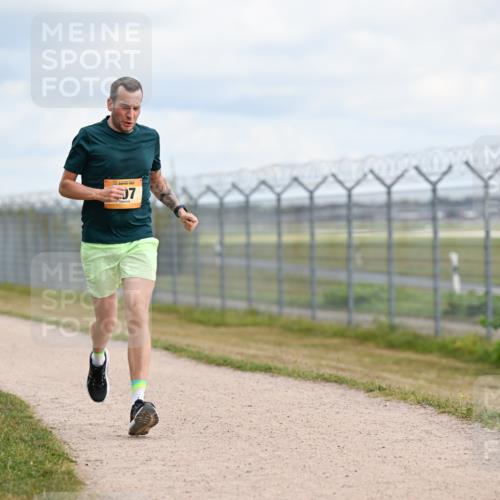14.09.2025 - Airport Race Dr. Thomas Lammeyer http://msf.ph/oto/8863764 14.09.2025 12:03:39 Laufen 97 meine-sportfotos.de
