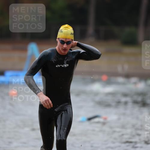 14.09.2025 - Stadtparktriathlon Michael Strokosch http://msf.ph/oto/8863834 14.09.2025 08:49:25 Schwimmen 307, 310 meine-sportfotos.de