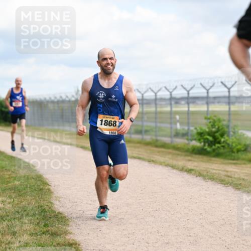 14.09.2025 - Airport Race Dr. Thomas Lammeyer http://msf.ph/oto/8863878 14.09.2025 12:03:47 Laufen 1868, 1868, 7 meine-sportfotos.de