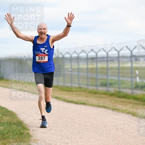 14.09.2025 - Airport Race Dr. Thomas Lammeyer http://msf.ph/oto/8863901 14.09.2025 12:03:50 Laufen 287 meine-sportfotos.de