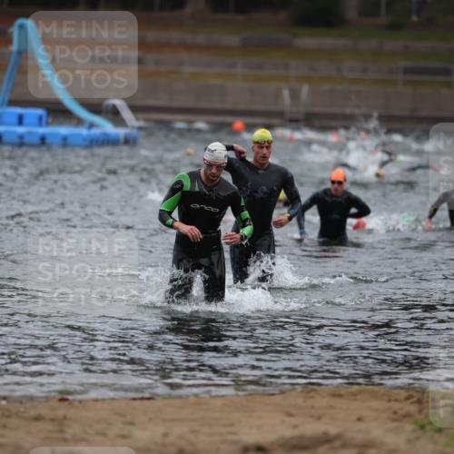 14.09.2025 - Stadtparktriathlon Michael Strokosch http://msf.ph/oto/8864058 14.09.2025 08:50:41 Schwimmen 314, 365 meine-sportfotos.de