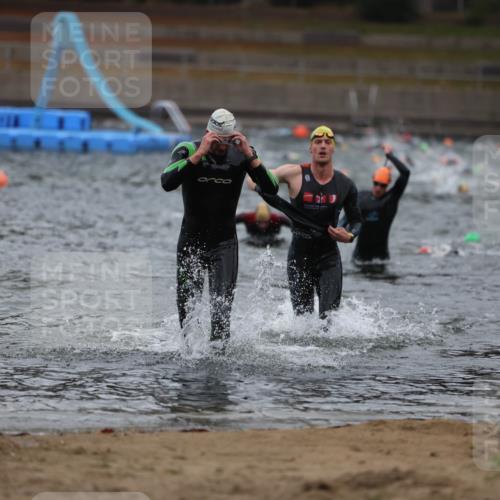 14.09.2025 - Stadtparktriathlon Michael Strokosch http://msf.ph/oto/8864064 14.09.2025 08:50:42 Schwimmen 314, 365 meine-sportfotos.de