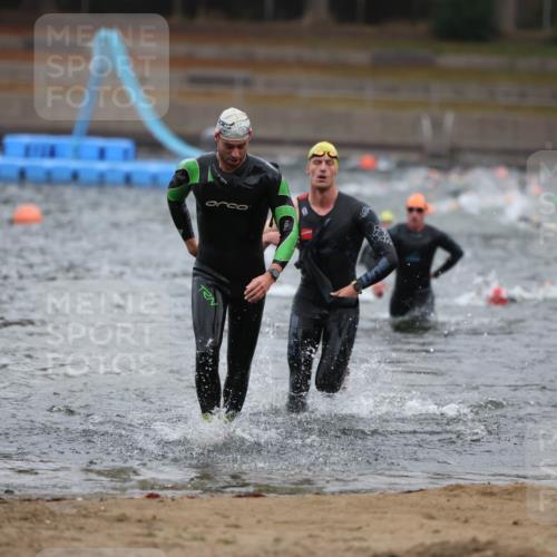 14.09.2025 - Stadtparktriathlon Michael Strokosch http://msf.ph/oto/8864070 14.09.2025 08:50:44 Schwimmen 314, 322, 365 meine-sportfotos.de