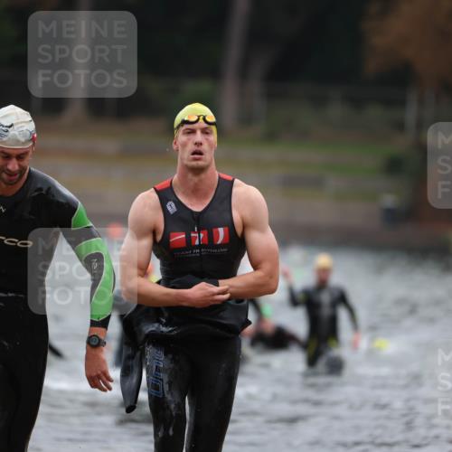 14.09.2025 - Stadtparktriathlon Michael Strokosch http://msf.ph/oto/8864085 14.09.2025 08:50:47 Schwimmen 314, 322, 331, 344, 365, 377 meine-sportfotos.de