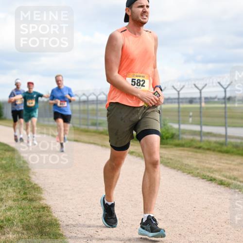 14.09.2025 - Airport Race Dr. Thomas Lammeyer http://msf.ph/oto/8864090 14.09.2025 12:04:02 Laufen 582 meine-sportfotos.de