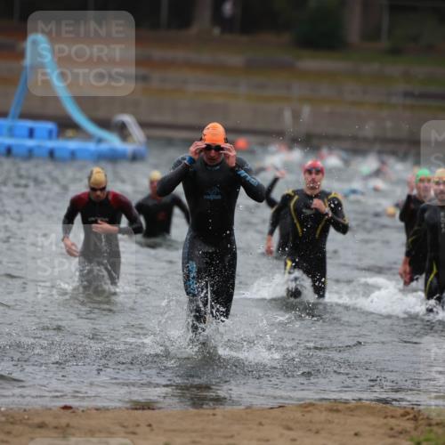 14.09.2025 - Stadtparktriathlon Michael Strokosch http://msf.ph/oto/8864095 14.09.2025 08:50:51 Schwimmen 314, 322, 331, 344, 365, 374, 377 meine-sportfotos.de