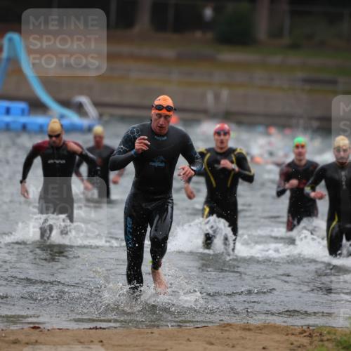 14.09.2025 - Stadtparktriathlon Michael Strokosch http://msf.ph/oto/8864100 14.09.2025 08:50:52 Schwimmen 314, 322, 331, 344, 365, 368, 374, 377 meine-sportfotos.de