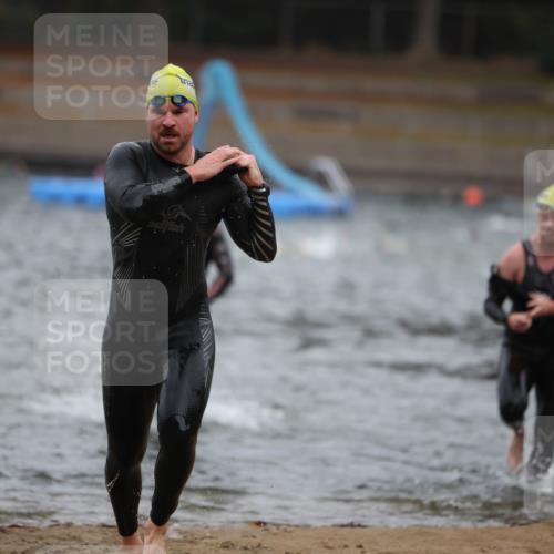 14.09.2025 - Stadtparktriathlon Michael Strokosch http://msf.ph/oto/8864149 14.09.2025 08:51:03 Schwimmen 331, 344, 361, 368, 374, 376, 377 meine-sportfotos.de