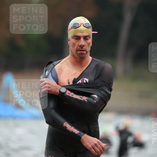 14.09.2025 - Stadtparktriathlon Michael Strokosch http://msf.ph/oto/8864184 14.09.2025 08:51:10 Schwimmen 339, 361, 376 meine-sportfotos.de