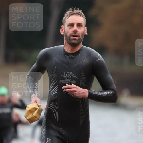 14.09.2025 - Stadtparktriathlon Michael Strokosch http://msf.ph/oto/8864222 14.09.2025 08:51:23 Schwimmen 301, 318, 339, 340, 350 meine-sportfotos.de