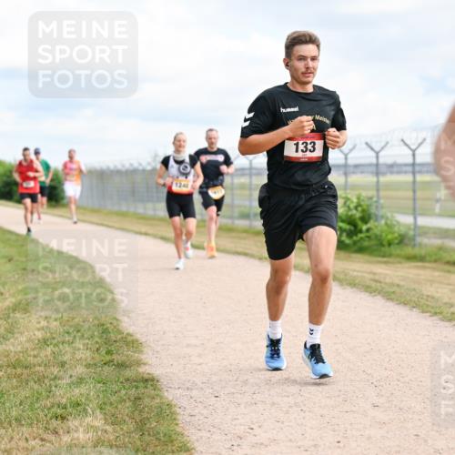 14.09.2025 - Airport Race Dr. Thomas Lammeyer http://msf.ph/oto/8864255 14.09.2025 12:04:18 Laufen 1240, 133 meine-sportfotos.de