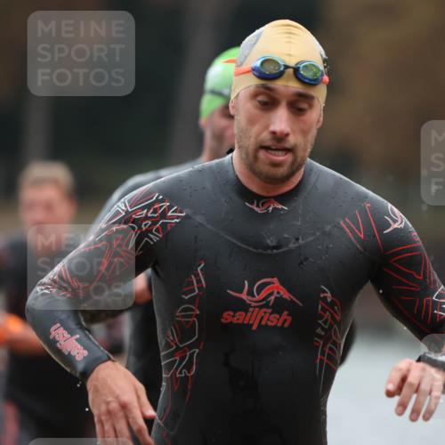 14.09.2025 - Stadtparktriathlon Michael Strokosch http://msf.ph/oto/8864281 14.09.2025 08:51:39 Schwimmen 323, 324, 326, 345, 347, 354, 363, 370, 373, 375 meine-sportfotos.de